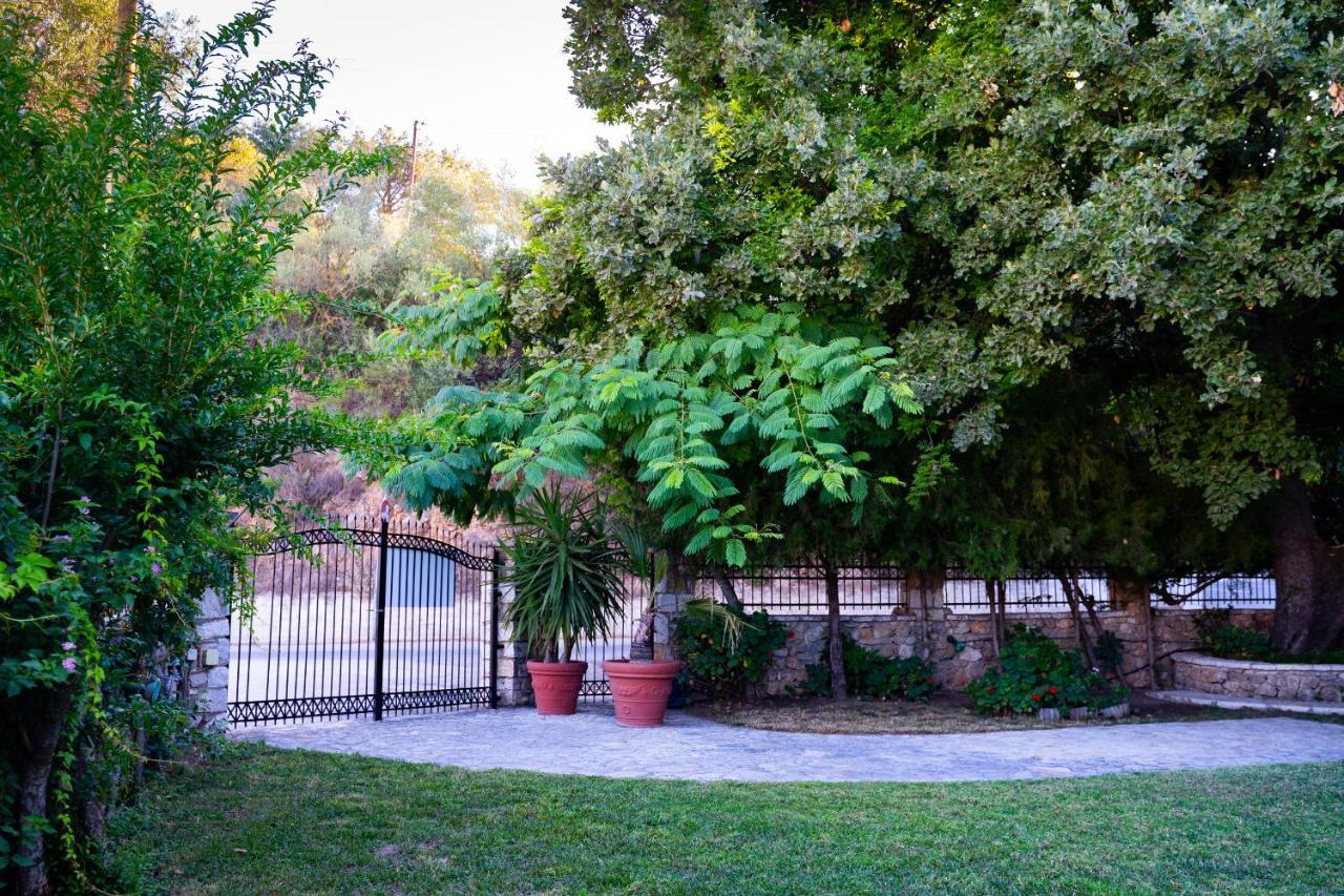 Villa Dina Sívota Exteriér fotografie